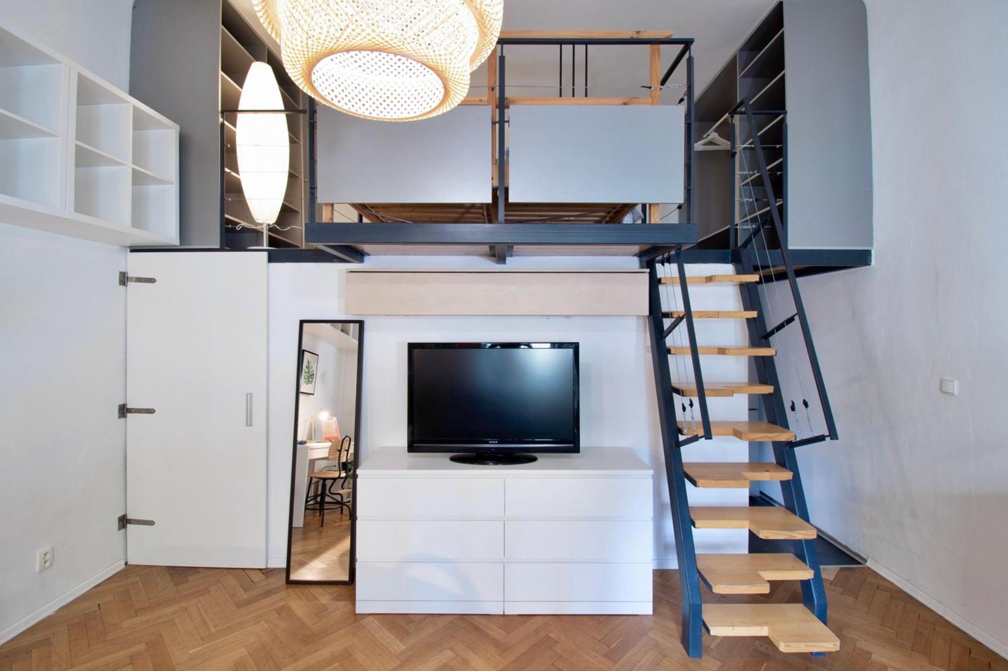 Netradicny Apartman V Centre Братислава Экстерьер фото