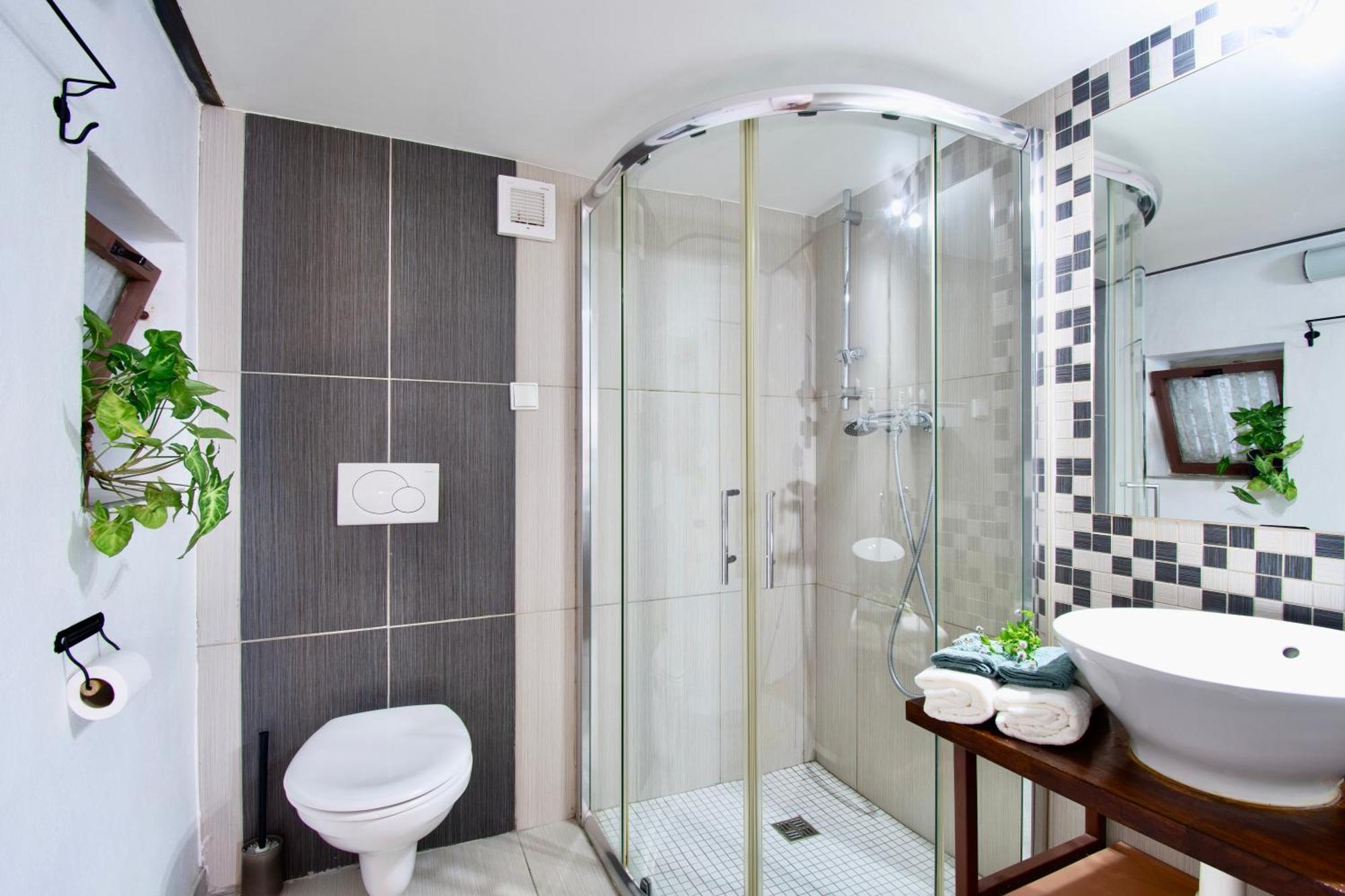Netradicny Apartman V Centre Братислава Экстерьер фото